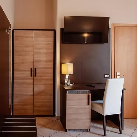 Rossi Hotel 3*