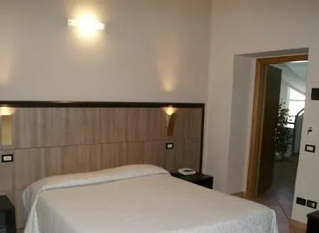 Rossi Szálloda 3*
